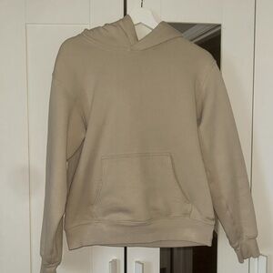 this hoodi is from Aritzia and it’s a size small